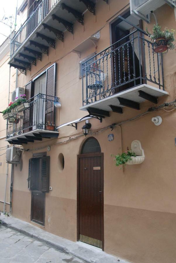 Le Pergolette Apartment Palermo Bagian luar foto