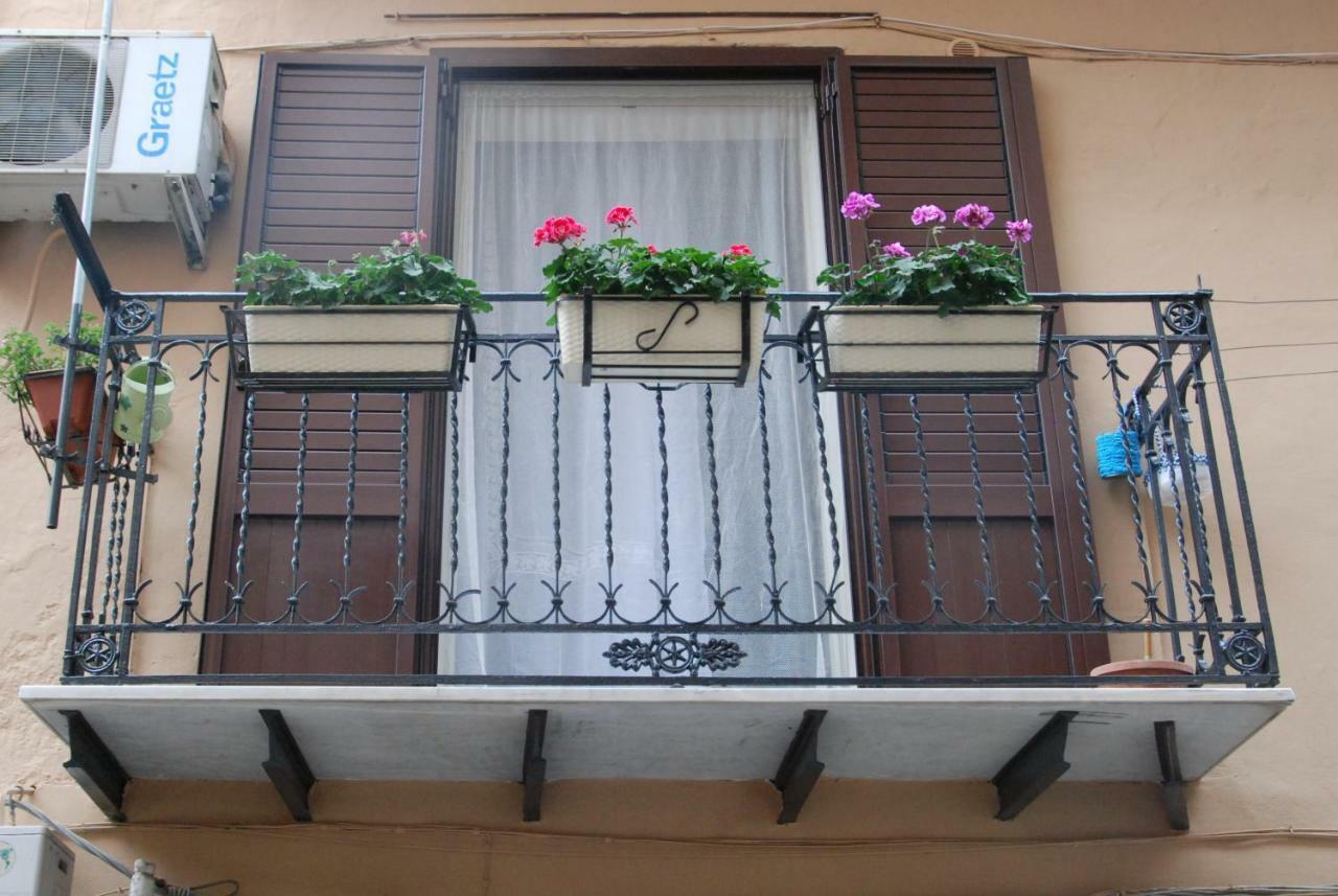 Le Pergolette Apartment Palermo Bagian luar foto